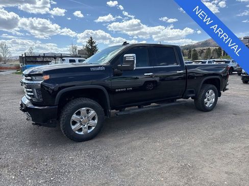 Used 2021 Chevrolet Silverado 3500 High Country w/ Z71 Off-Road Package AWD/4WD image 3