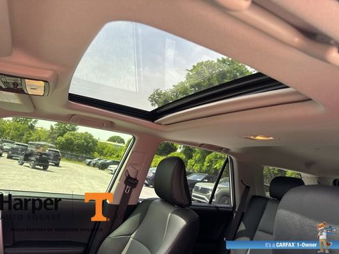 Used 2024 Toyota 4Runner SR5 Premium w/ Moonroof Package AWD/4WD image 17