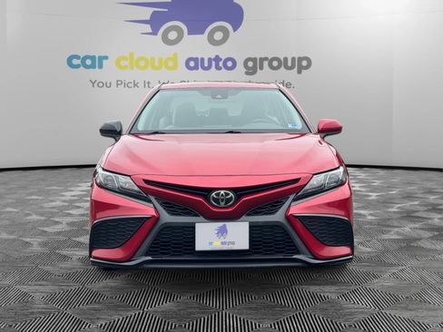 Used 2021 Toyota Camry SE FWD image 8