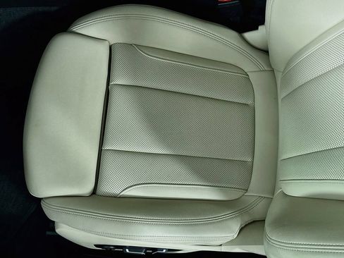 Used 2025 BMW M240i xDrive Coupe AWD/4WD image 27