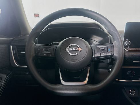 Used 2023 Nissan Rogue SV FWD image 18