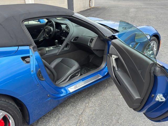 Used 2014 Chevrolet Corvette Stingray Convertible w/ 3LT Preferred Equipment Group RWD image 7