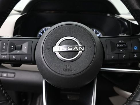 Used 2022 Nissan Pathfinder SV w/ SV Premium Package AWD/4WD image 15