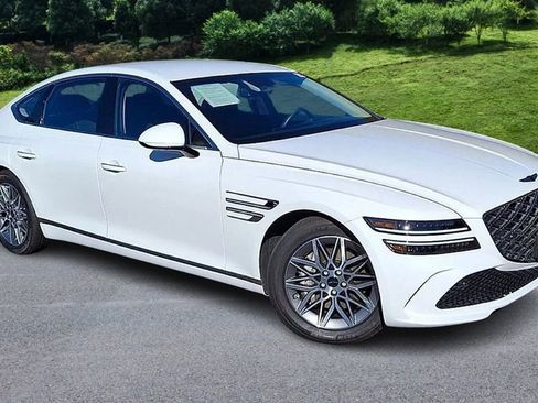 Used 2025 Genesis G80 2.5T image 2