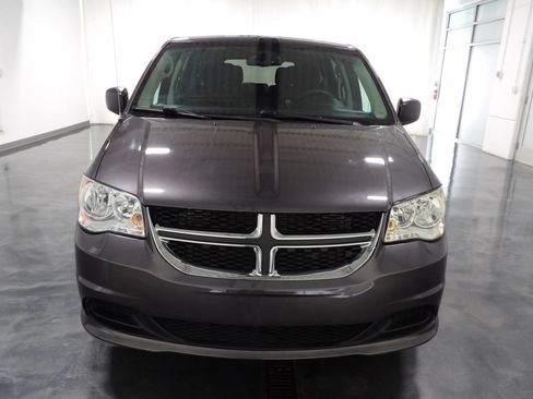 Used 2015 Dodge Grand Caravan American Value Package w/ UConnect Hands-Free Group FWD image 2