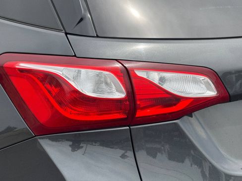 Used 2020 Chevrolet Equinox LS AWD/4WD image 46