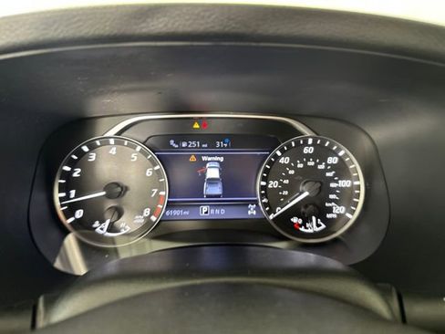 Used 2022 Nissan Frontier SV w/ Technology Package image 17
