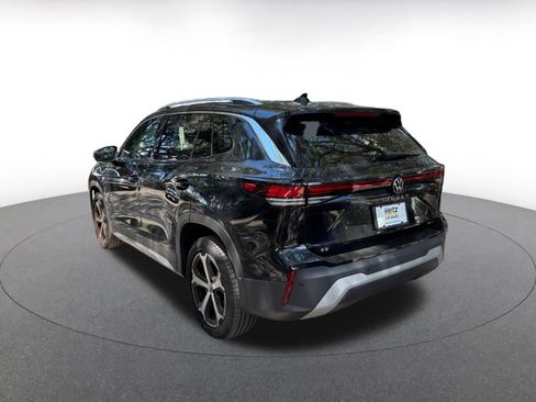 Used 2026 Volkswagen Tiguan SE AWD/4WD image 7