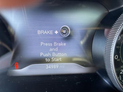 Used 2019 Jeep Cherokee Limited w/ Luxury Group image 10