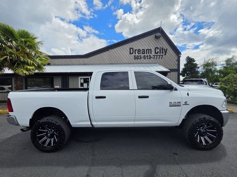 Used 2018 RAM 2500 Tradesman w/ Chrome Appearance Group AWD/4WD image 2