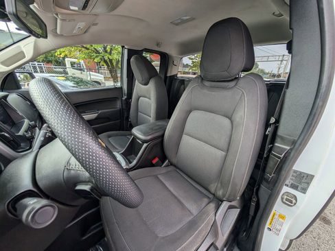 Used 2020 Chevrolet Colorado LT w/ Safety Package image 16