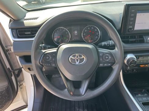 Used 2019 Toyota RAV4 XLE image 15