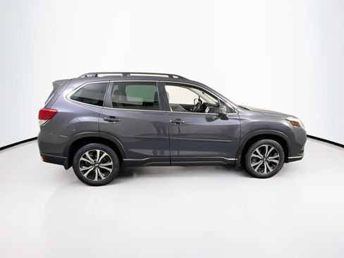 Used 2023 Subaru Forester Limited image 4