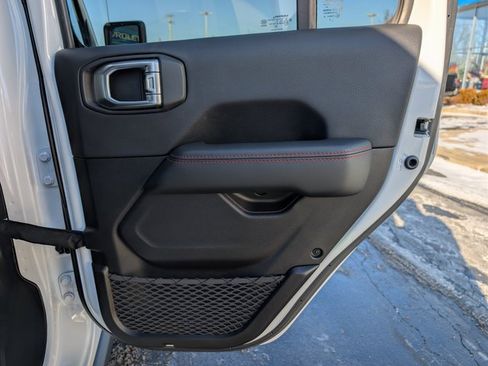 Used 2023 Jeep Wrangler Unlimited Rubicon w/ Steel Bumper Group image 18