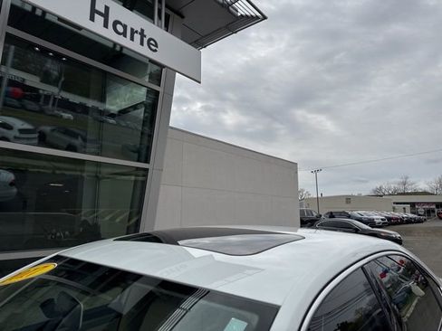 Used 2017 Volkswagen Passat 1.8T SE FWD image 28