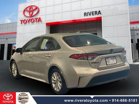 Used 2024 Toyota Corolla LE w/ LE Convenience Package FWD image 8