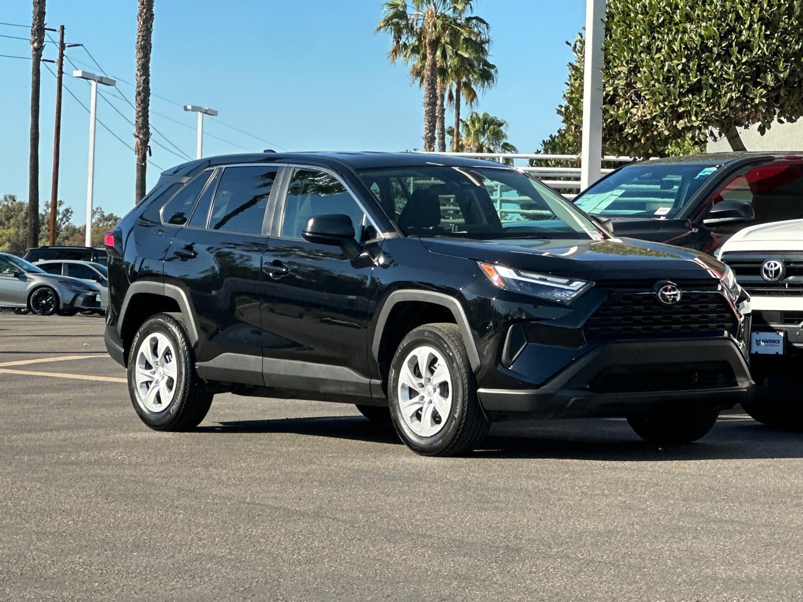 Used 2025 Toyota RAV4 LE FWD image 8