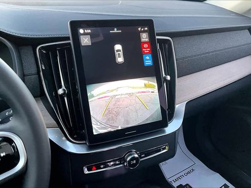 Used 2026 Volvo XC90 B5 Core image 26