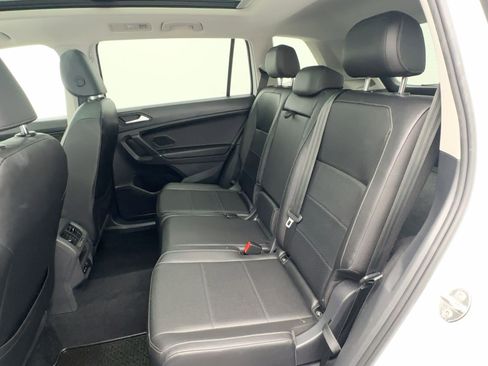 Used 2020 Volkswagen Tiguan SEL image 15