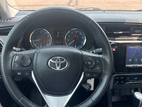 Used 2017 Toyota Corolla SE FWD image 23