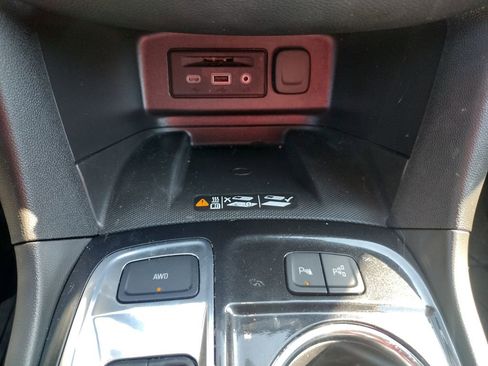 Used 2024 Chevrolet Equinox Premier AWD/4WD image 25
