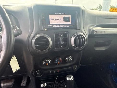 Used 2015 Jeep Wrangler Unlimited Sport w/ Quick Order Package 24S AWD/4WD image 16