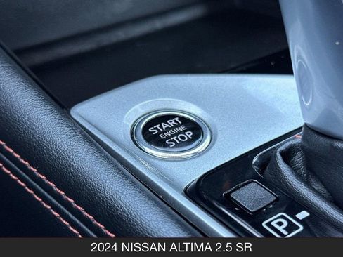 Used 2024 Nissan Altima 2.5 SR FWD image 23