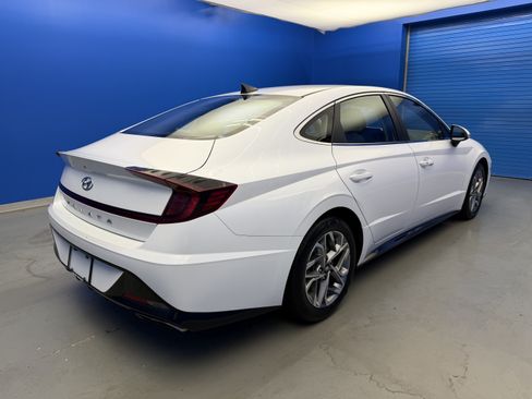 Used 2021 Hyundai Sonata SEL w/ Preferred Accessory Package FWD image 7