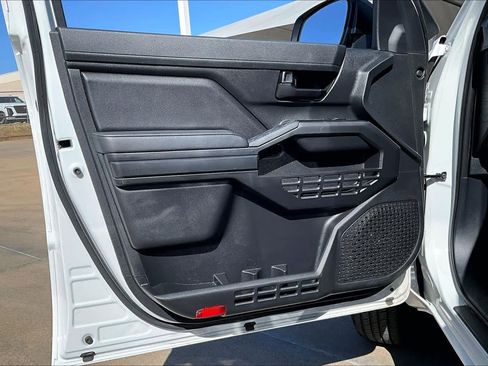 Used 2024 Toyota Tacoma SR image 23