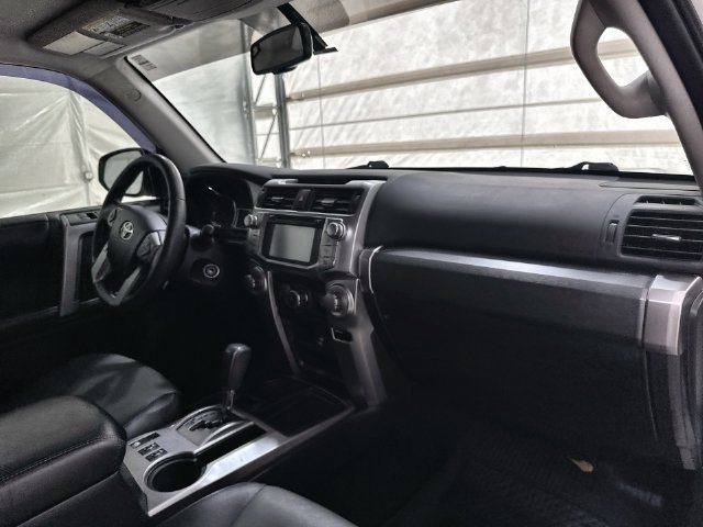 Used 2018 Toyota 4Runner SR5 Premium RWD image 28
