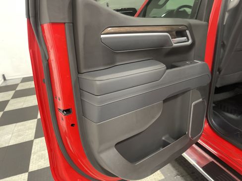 Used 2025 Chevrolet Silverado 1500 LT image 15