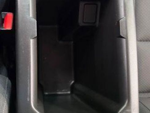 Used 2022 Chevrolet Colorado LT w/ Fleet Safety Package RWD image 23