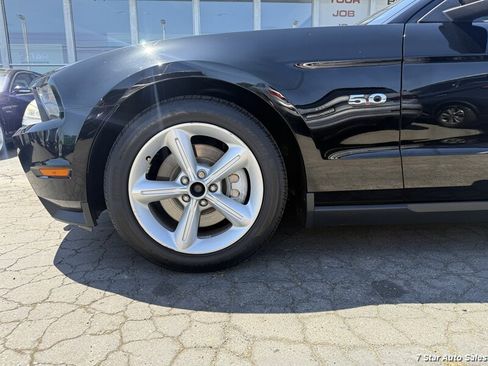 Used 2011 Ford Mustang GT Premium w/ Security Pkg RWD image 18