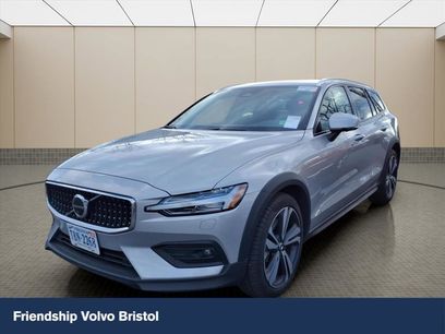 Used 2025 Volvo V60 B5 Cross Country Plus