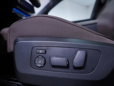 New 2026 BMW X3 xDrive30 w/ Premium Package image 12