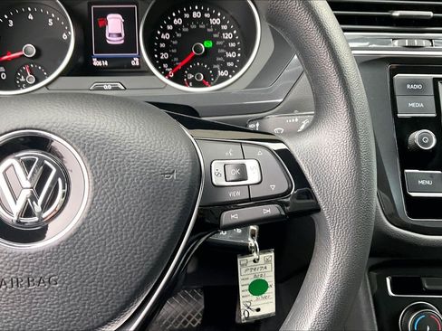 Certified 2021 Volkswagen Tiguan S image 18