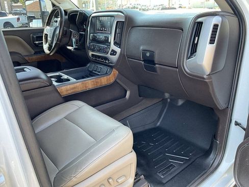 Used 2018 GMC Sierra 2500 SLT w/ Duramax Plus Package AWD/4WD image 27
