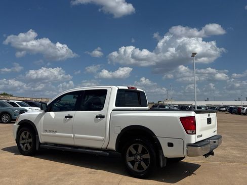 Used 2015 Nissan Titan SV w/ SV Value Truck Package RWD image 17