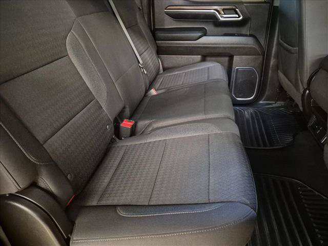 Used 2023 Chevrolet Silverado 1500 RST AWD/4WD image 19