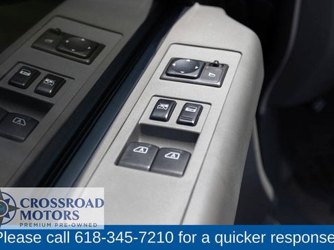 Used 2005 Nissan Titan SE RWD image 14