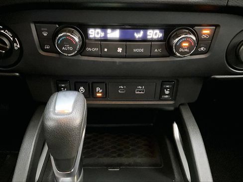 Used 2024 Nissan Frontier SV w/ Hardbody Edition image 16