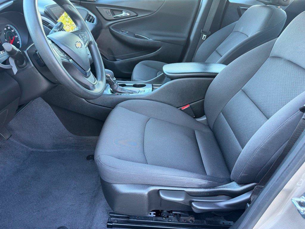 Used 2023 Chevrolet Malibu LS FWD image 10