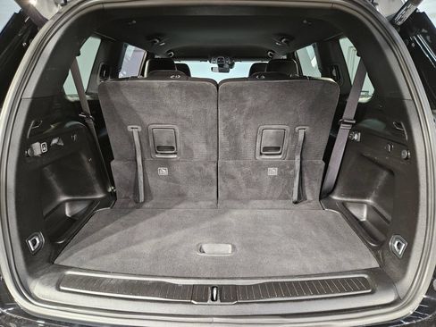 Used 2025 Jeep Grand Cherokee L Laredo RWD image 18