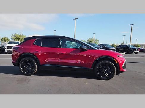 New 2026 Chevrolet Equinox EV RS image 24