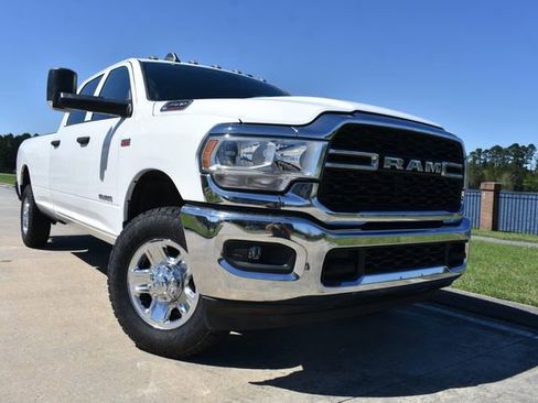 Used 2022 RAM 2500 Tradesman w/ Chrome Appearance Group AWD/4WD image 5