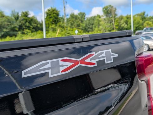 Used 2019 Chevrolet Silverado 1500 LT w/ All-Star Edition AWD/4WD image 11