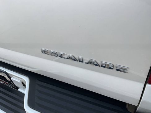 Used 2008 Cadillac Escalade EXT image 43