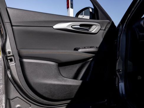 New 2025 Alfa Romeo Tonale image 34