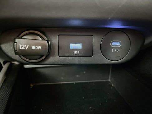 Used 2024 Hyundai Elantra SEL FWD image 20