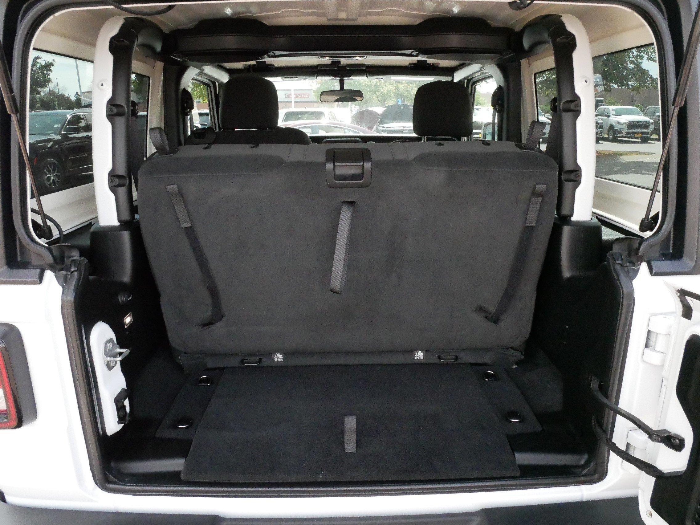 Used 2022 Jeep Wrangler Sport AWD/4WD image 18